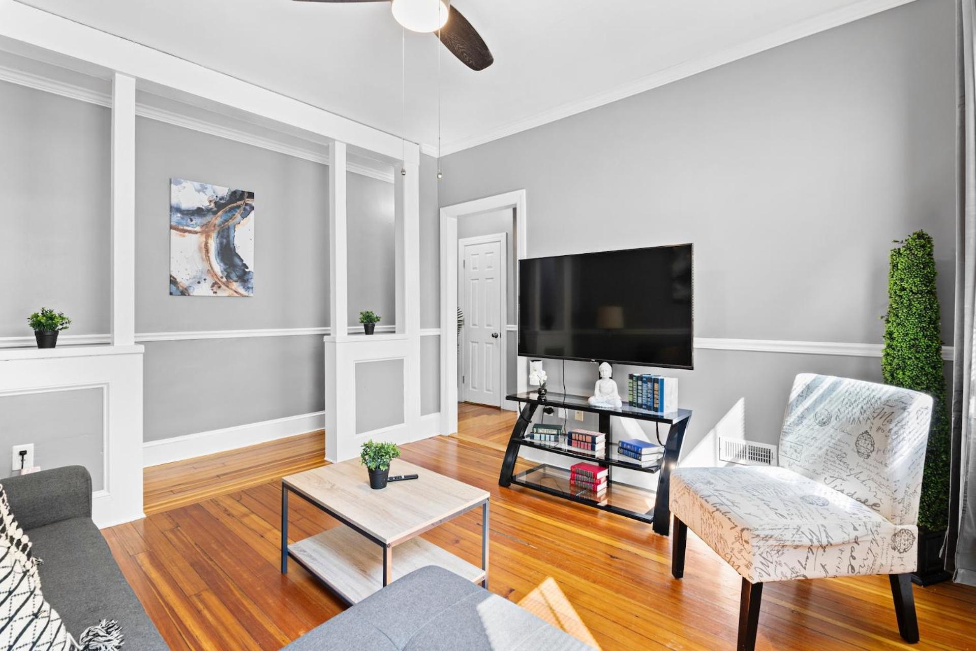 Spacious Apartments Near Ashmont - Evonify Stays Boston Exteriör bild